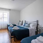 Milano City Apartments - Parking And Comfort - Spacious Apt Up To 8 Pax
